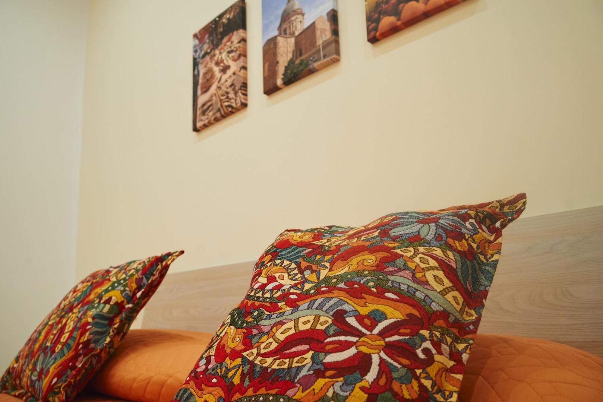 D'Aragona Guest House Palermo Bagian luar foto