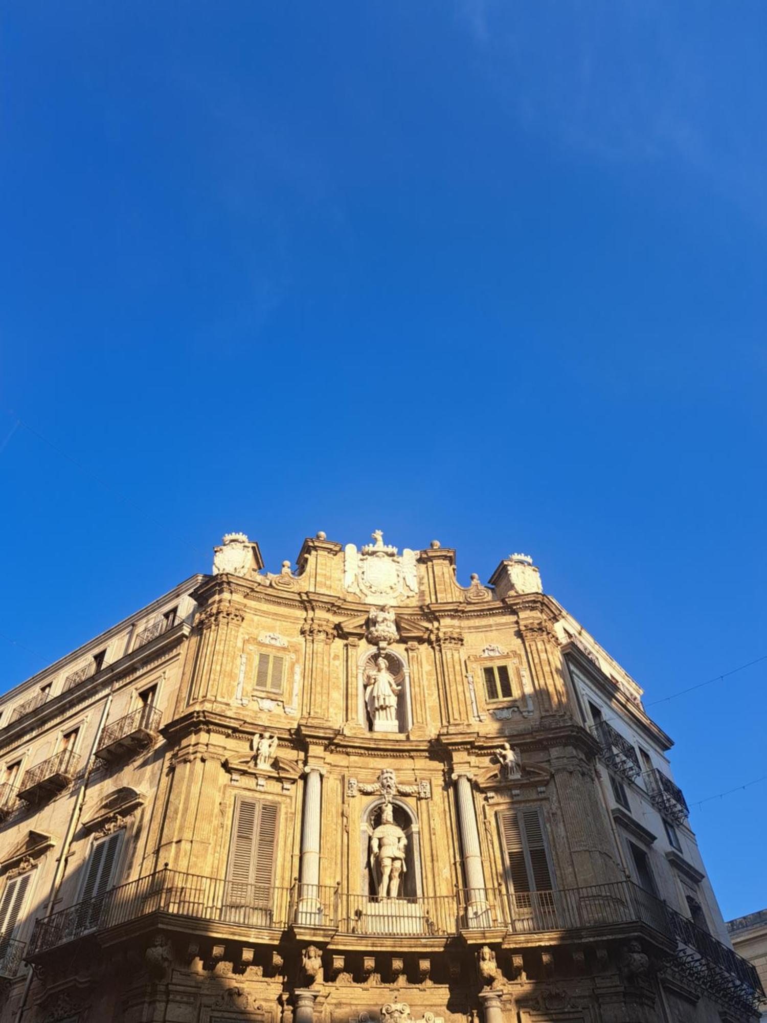 D'Aragona Guest House Palermo Bagian luar foto