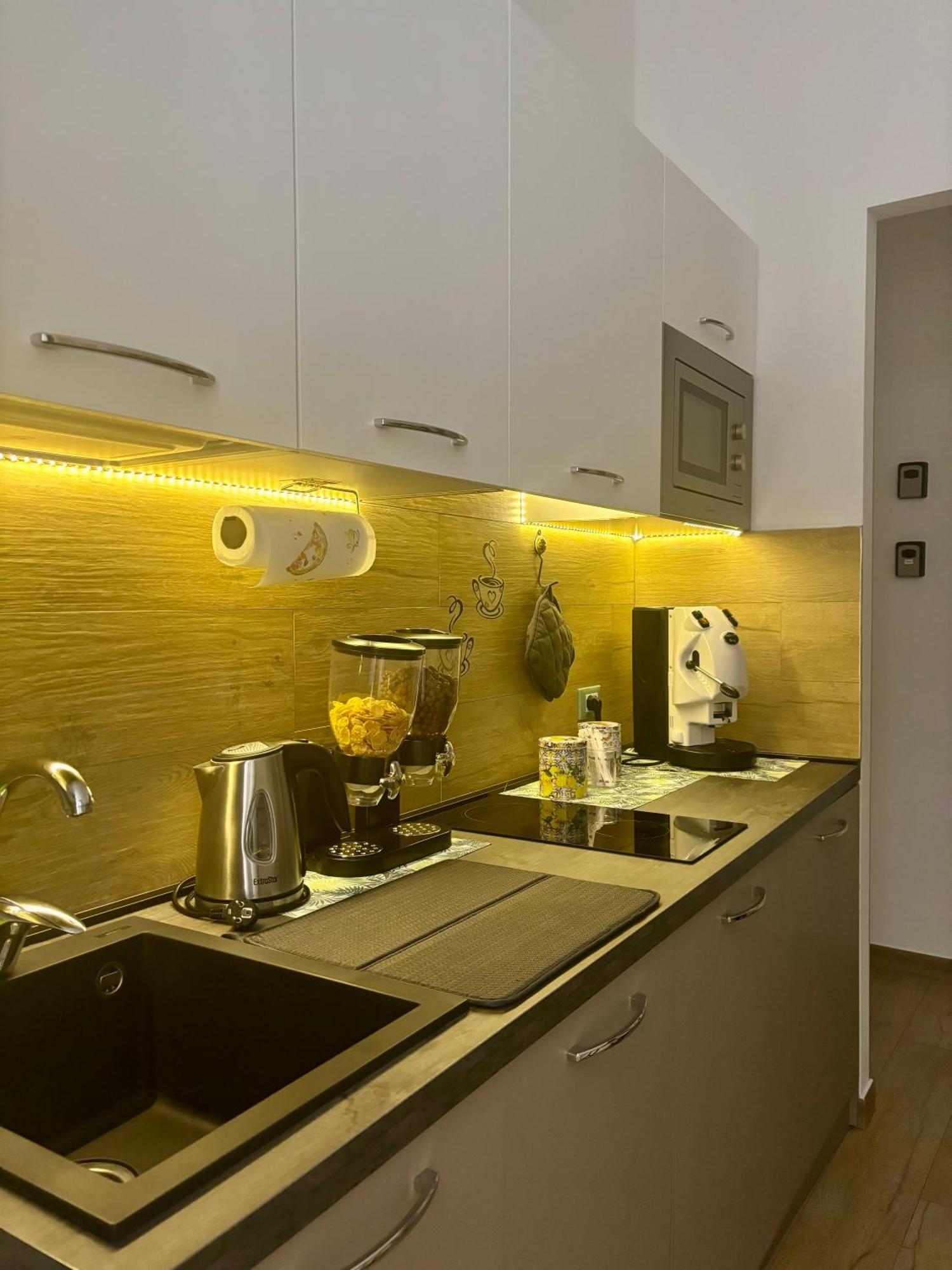 D'Aragona Guest House Palermo Bagian luar foto